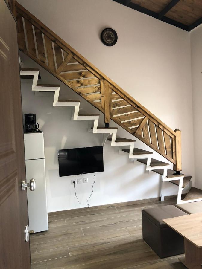 Mad'S Villas Néa Péramos Eksteriør bilde