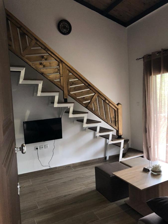Mad'S Villas Néa Péramos Eksteriør bilde