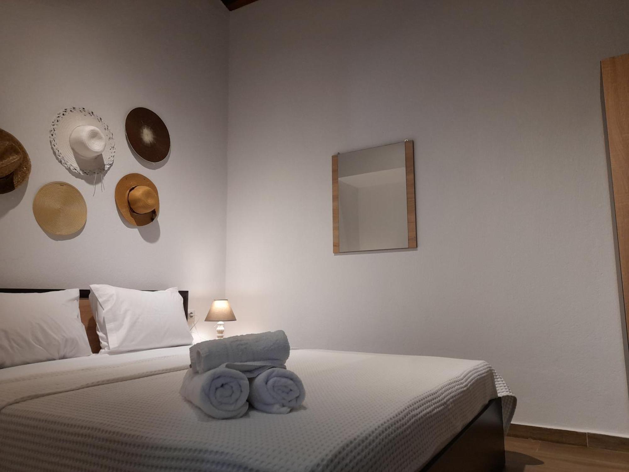 Mad'S Villas Néa Péramos Rom bilde