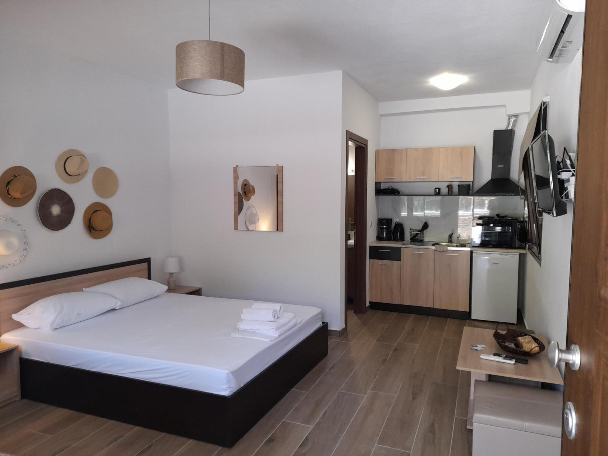 Mad'S Villas Néa Péramos Rom bilde